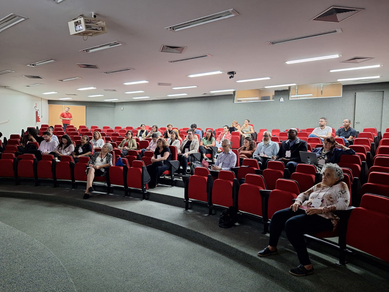 Hemominas participa de projeto internacional REDS-IV-P e sedia reunião anual de pesquisadores